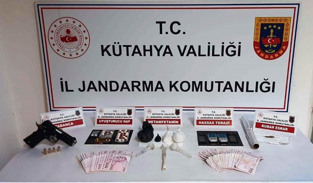 Jandarmadan Uyuşturucu Operasyonu: 5 Kişi Tutuklandı