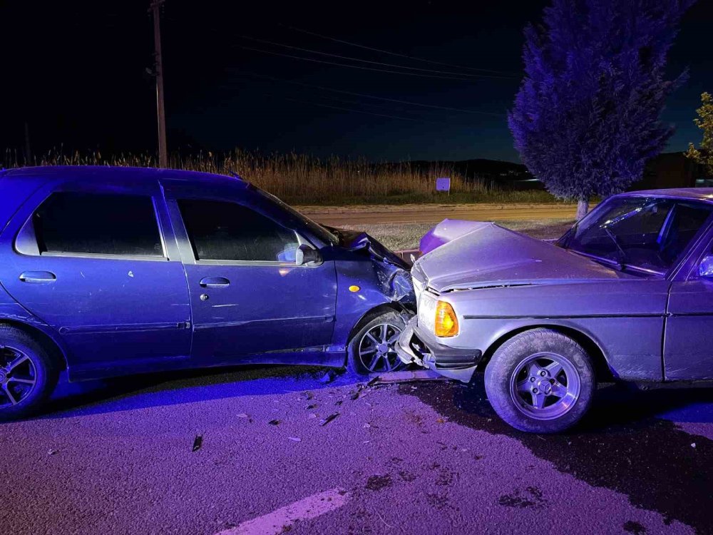 Trafik Kazası: 5 Yaralı