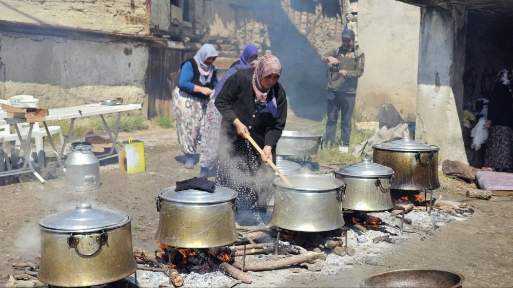 671 Yıldırdır Bu Kazanlar Kaynıyor