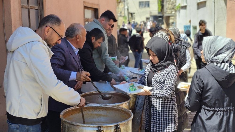 671 Yıldırdır Bu Kazanlar Kaynıyor