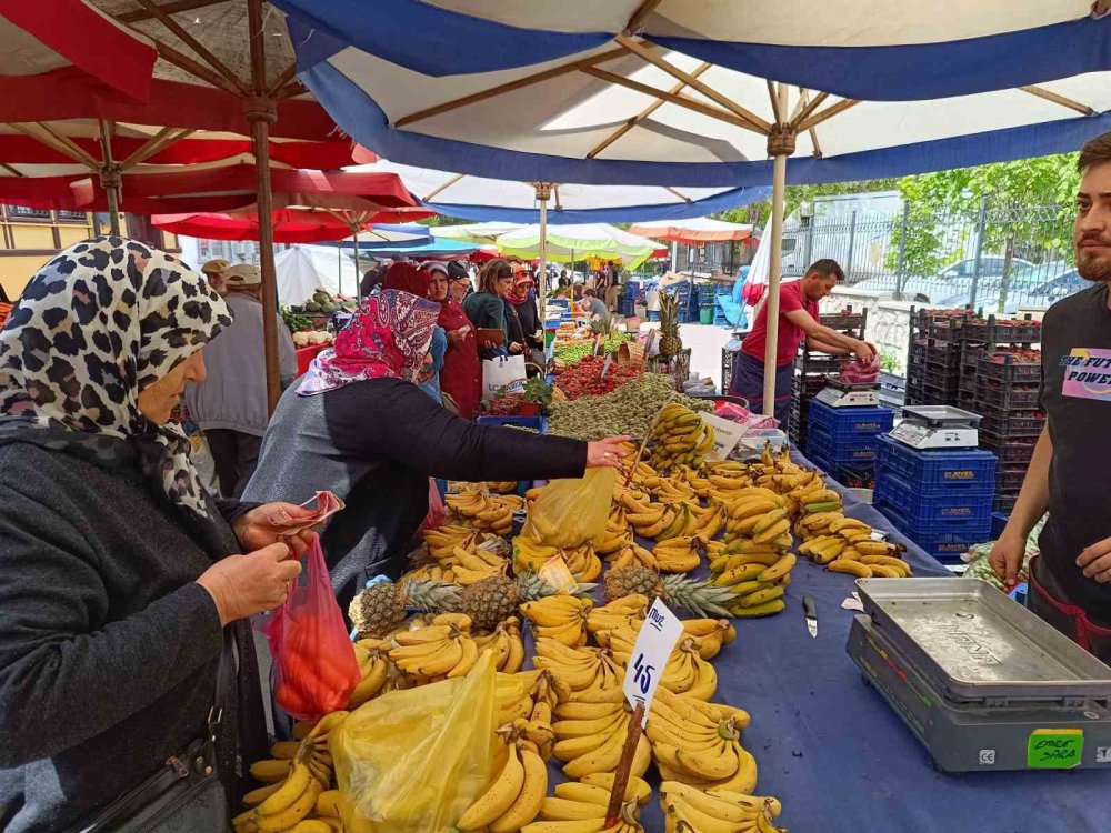 Yaz Meyveleri Tezgâhları Rengârenk Süsledi