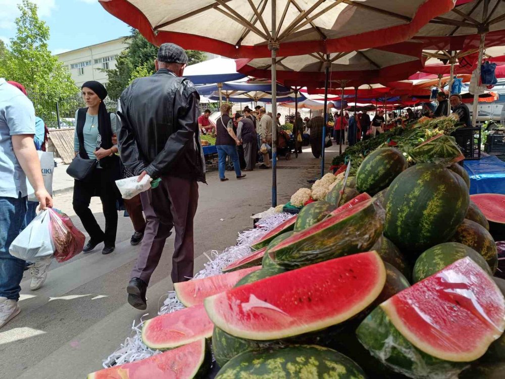 Yaz Meyveleri Tezgâhları Rengârenk Süsledi