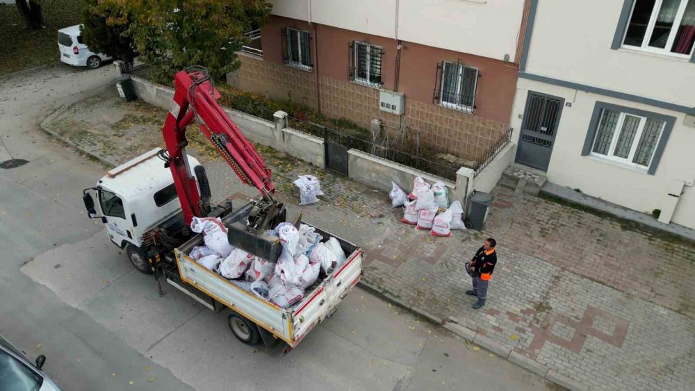 1 Yılda 29 Bin Ton Molozun Çevreyi Kirletmesi Önlendi