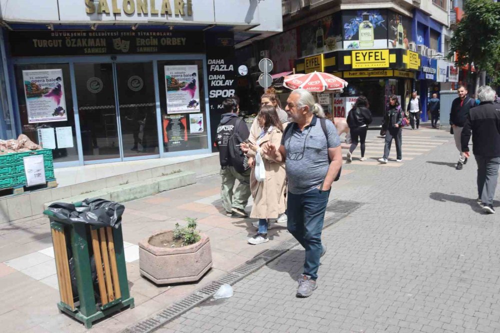 Aniden Değişen Hava Şartları Giyim Tercihlerini De Etkiledi