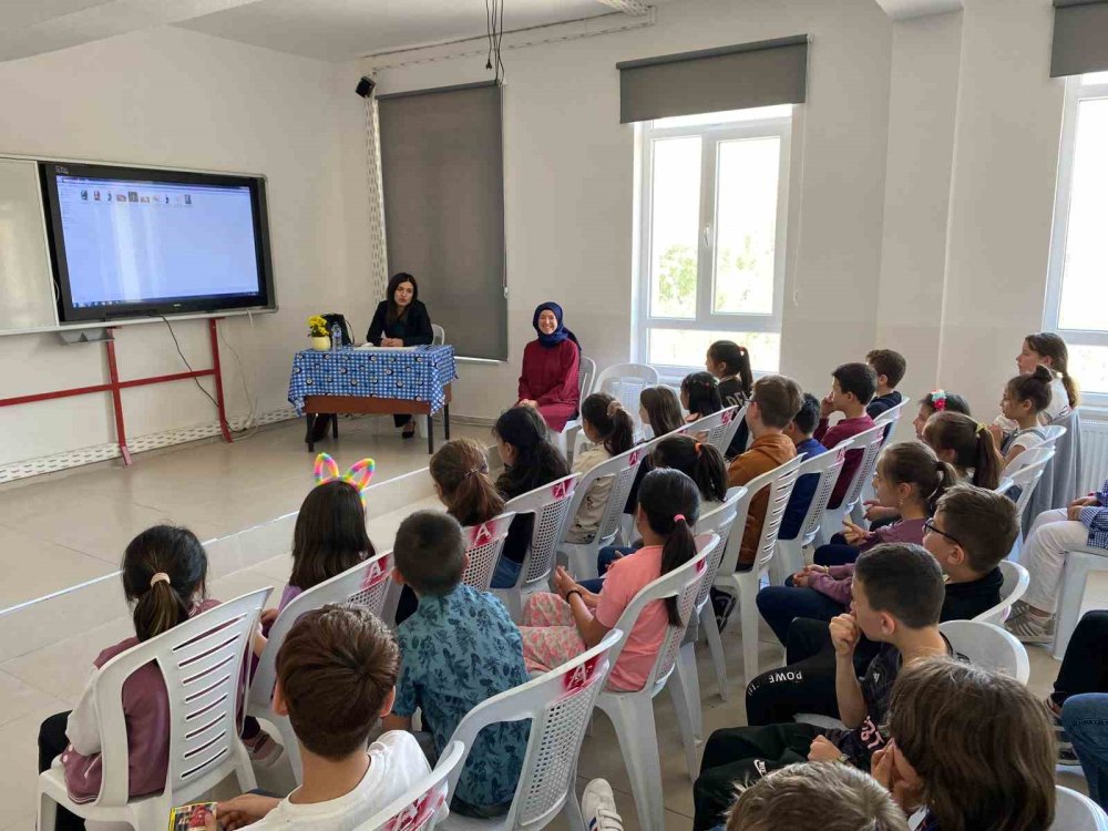 Mezun Olduğu Okulun Öğrencilerine Avukatlık Mesleğini Anlattı