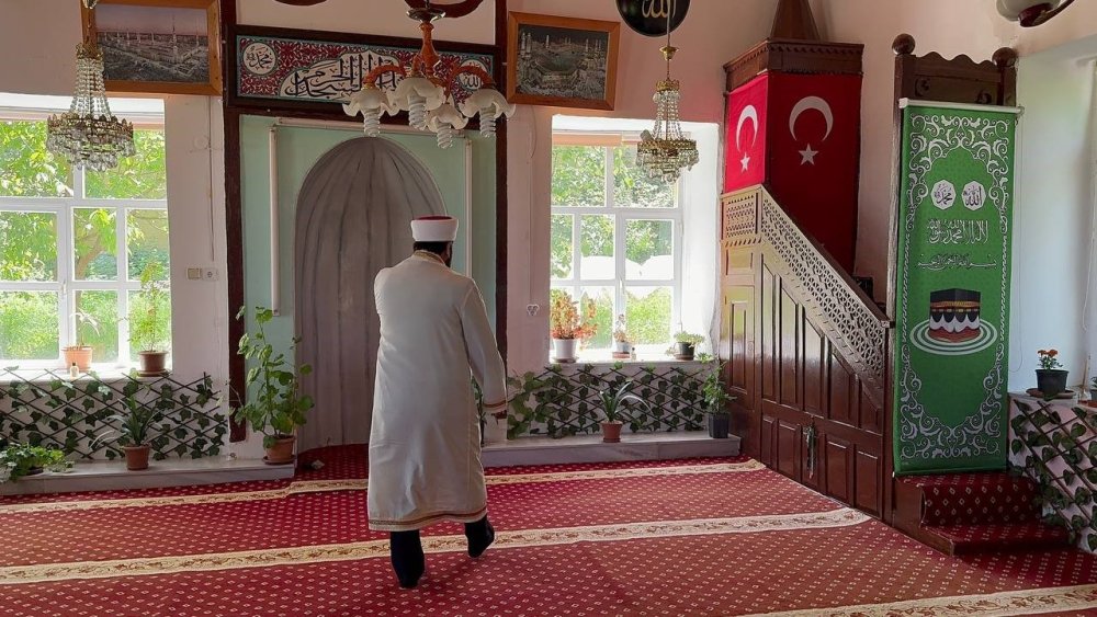 Bu Caminin Minaresi Varilden