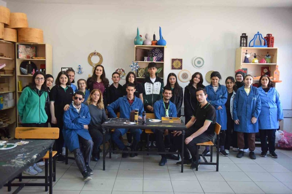 İyilik Engelleri Aşıyor