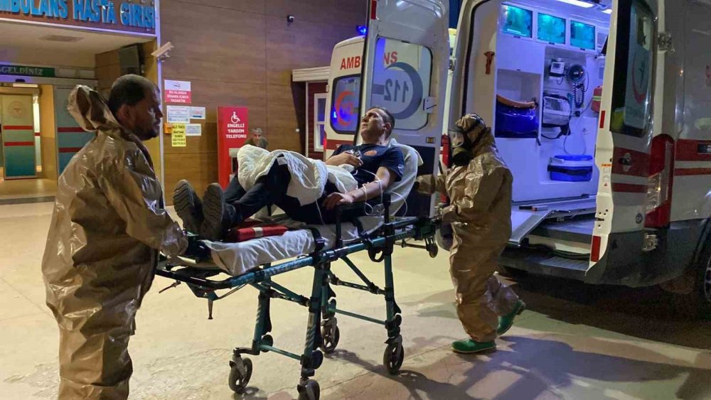 Boya Fabrikasında Yangın: 3 Kişi Kimyasaldan Etkilendi