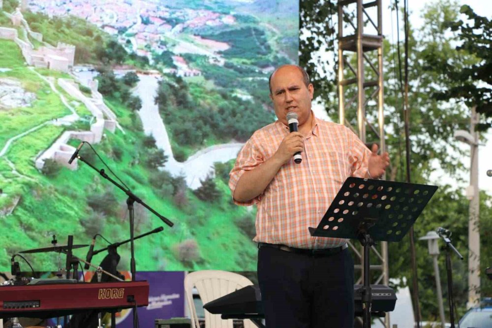 Karadeniz Fırtınası Esti