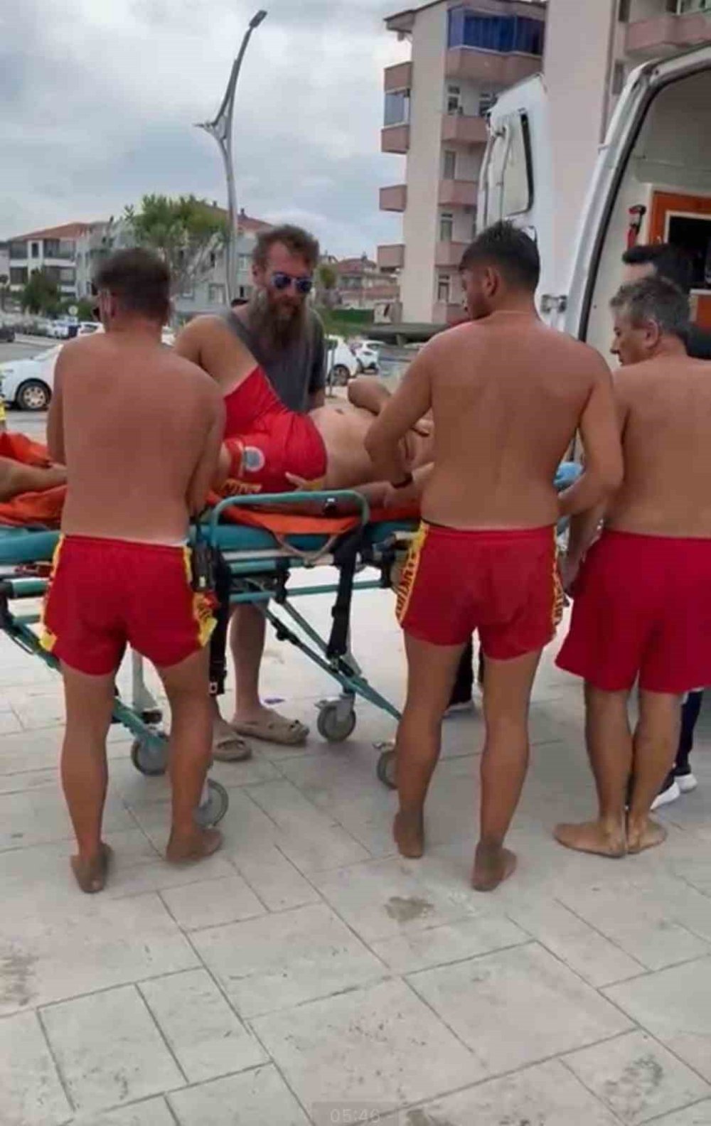 Cankurtaran Kontrolündeki Jet Ski Takla Attı