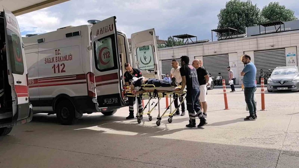 Fabrikanın Çatısından Düştü