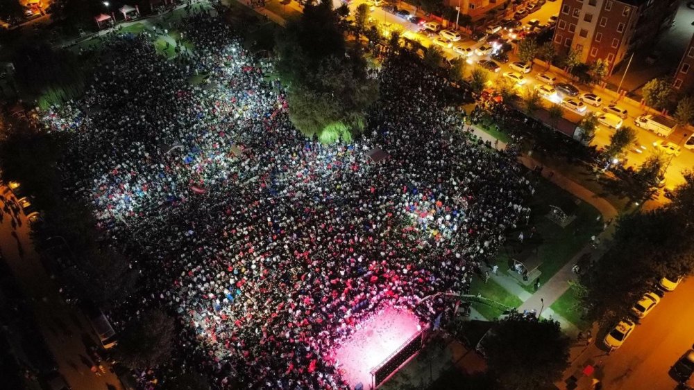 Milli Maç Heyecanı  Yaşandı