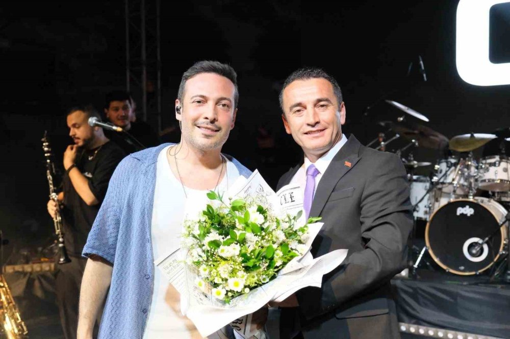 Oğuzhan Koç Unutulmaz Bir Konser Verdi