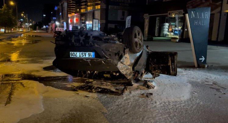 150 Metre Sürüklenen Araç Alev Aldı