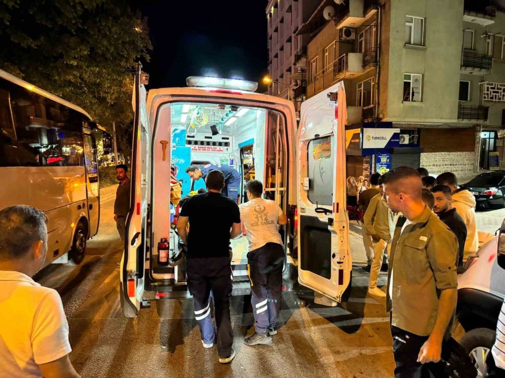 Kontrolden Çıkan Motosiklet Devrildi