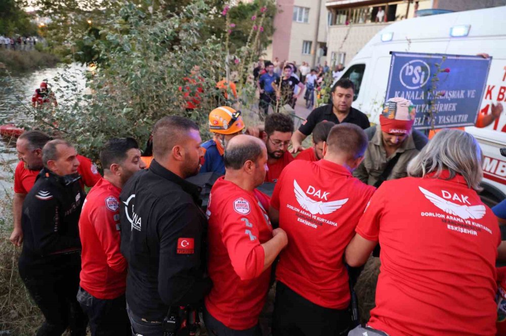 Sulama Kanalına Düşen Çocuğu Kurtardı, Kendi Kurtulamadı
