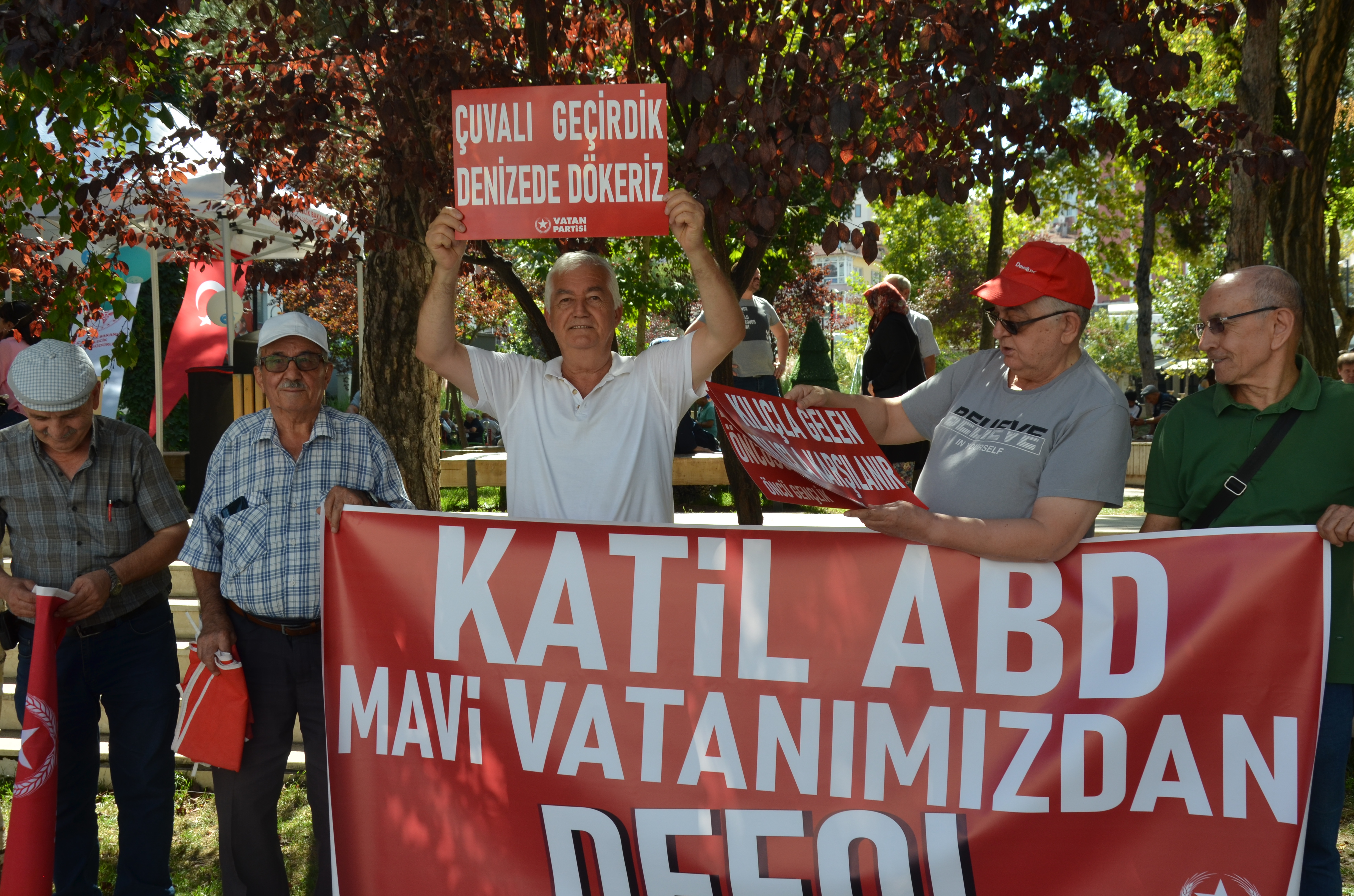 bas-dusman-amerikan-emperyalizmidir-2.jpg