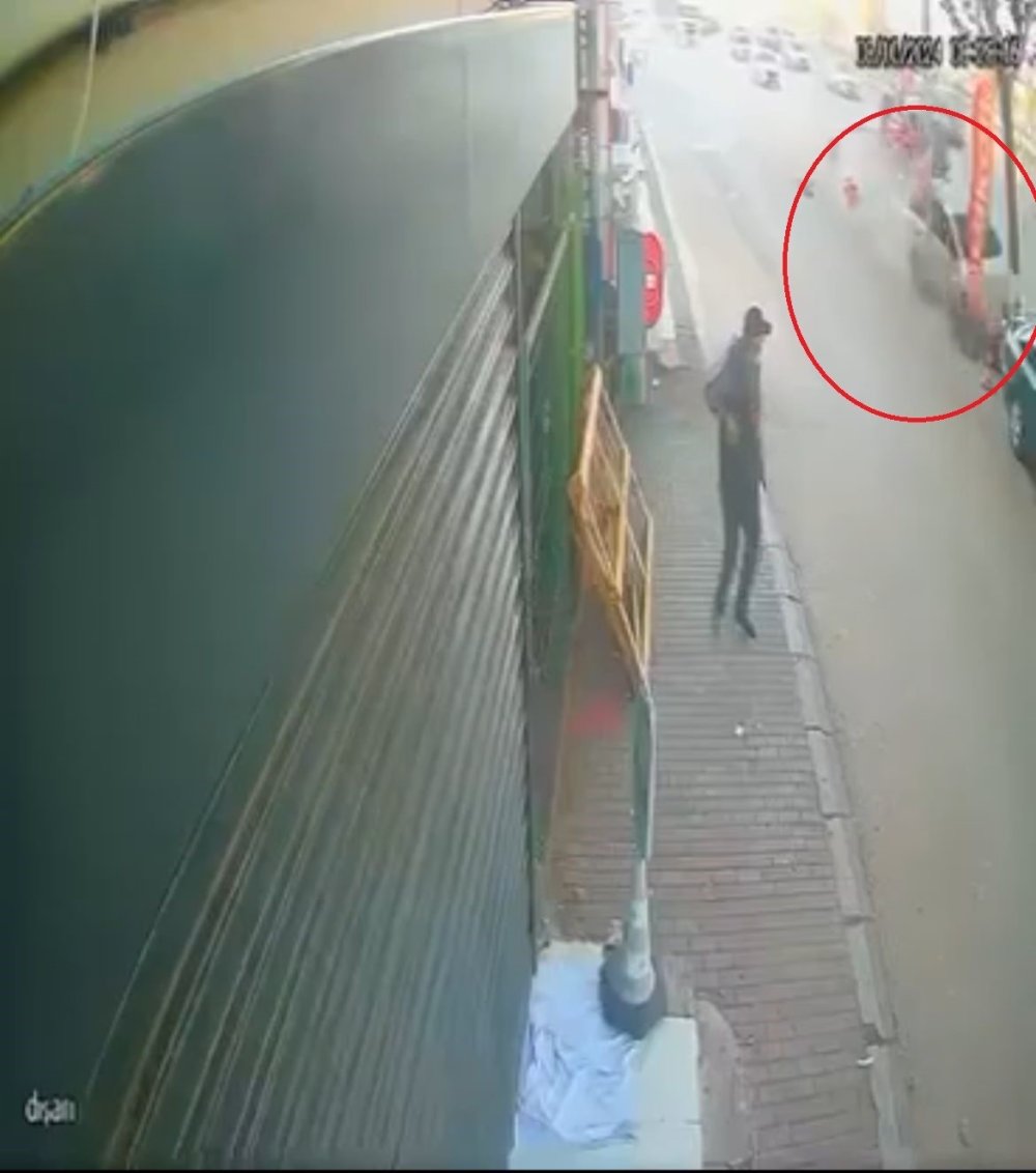 5 Aracı Biçti, Ağır Yaralandı... O Anlar Kamerada