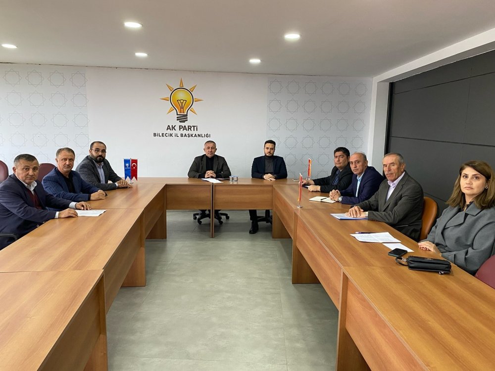 Ak Parti İl Başkanı Yıldırım, İlçe Başkanlarıyla Buluştu