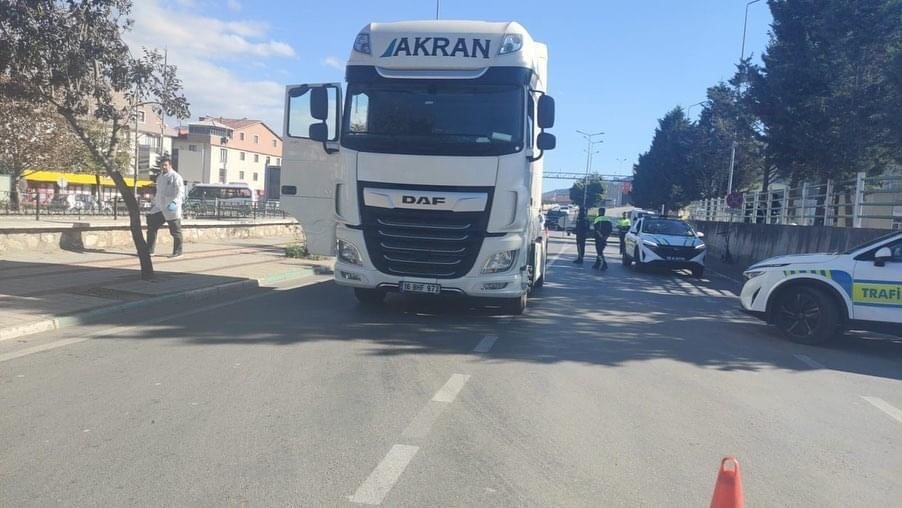 Tırın Çarptığı Genç Hastanede Hayatını Kaybetti