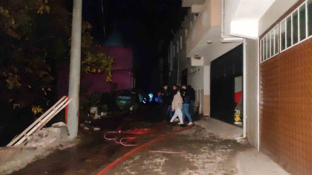 Yangın Evi Küle Çevirdi