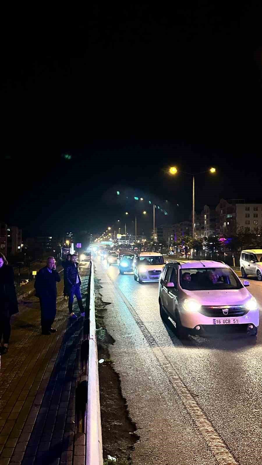 Katliam Gibi Kaza... İki Araç Kafa Kafaya Çarpıştı: 1 Ölü, 3 Ağır Yaralı