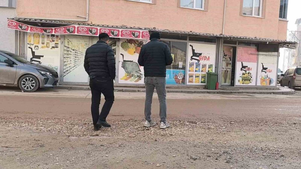 Markete Silahlı Saldırı