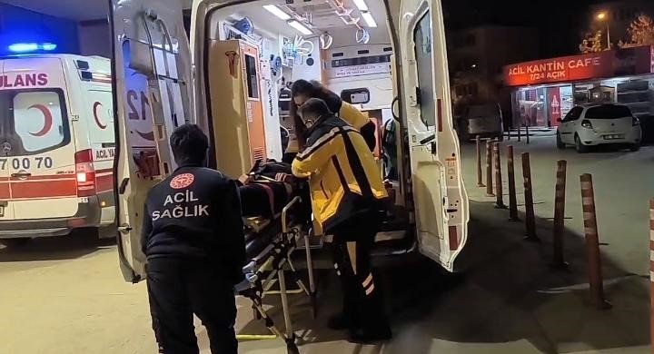 Direğe Çarpan Motosiklet İkiye Bölündü: 1 Yaralı