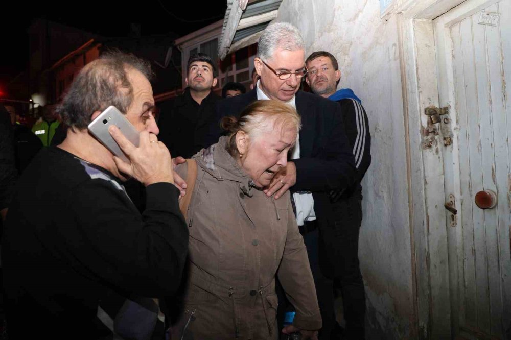 Evleri Yanan Ailelere Belediye Sahip Çıktı