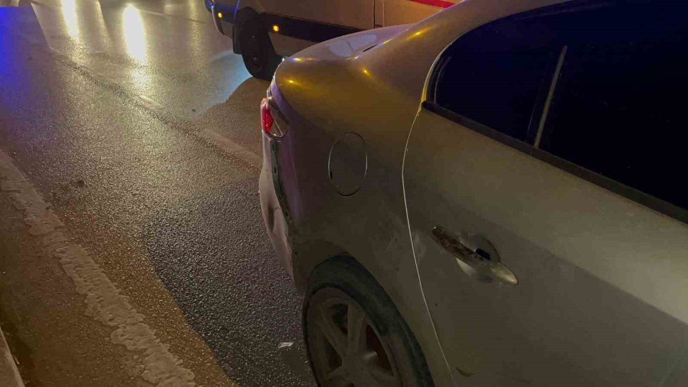 Feci Kaza: Otomobile Çarpan Motosikletteki 2 Kişi Hayatını Kaybetti