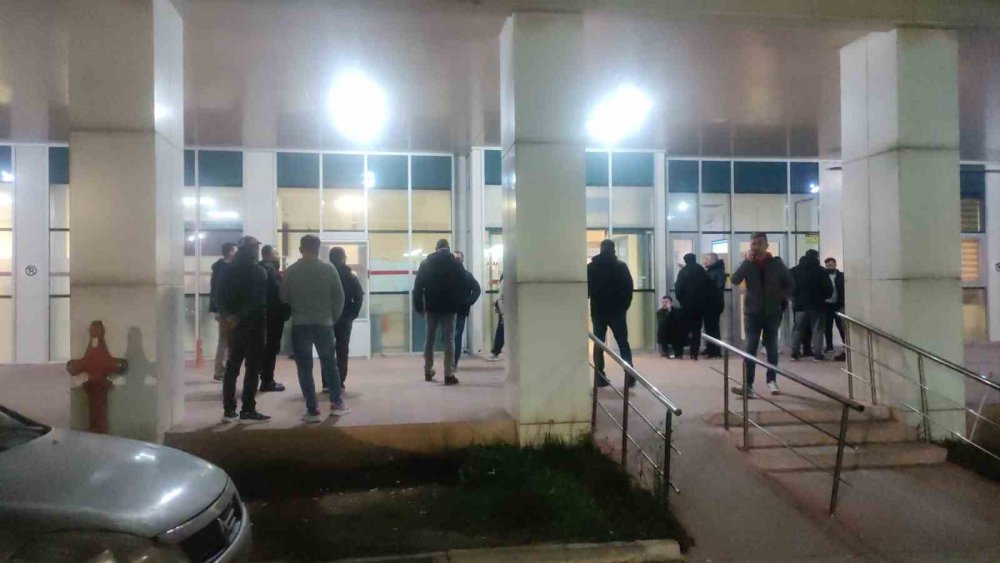 İşçi Servisleri Çarpıştı: 20 Yaralı
