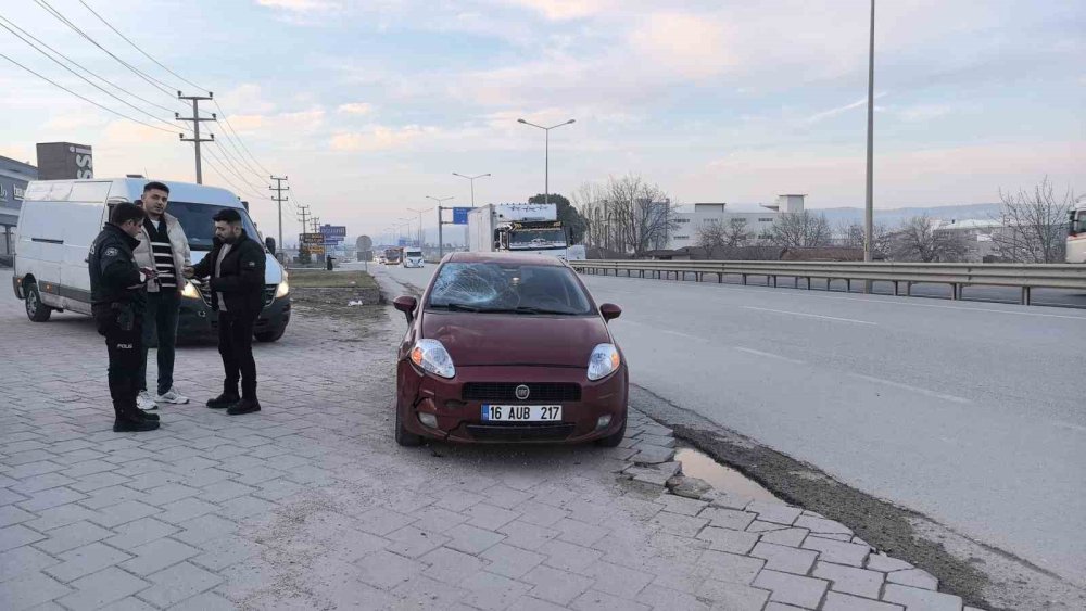 Otomobilin Çarptığı Yaşlı Adam Ağır Yaralandı
