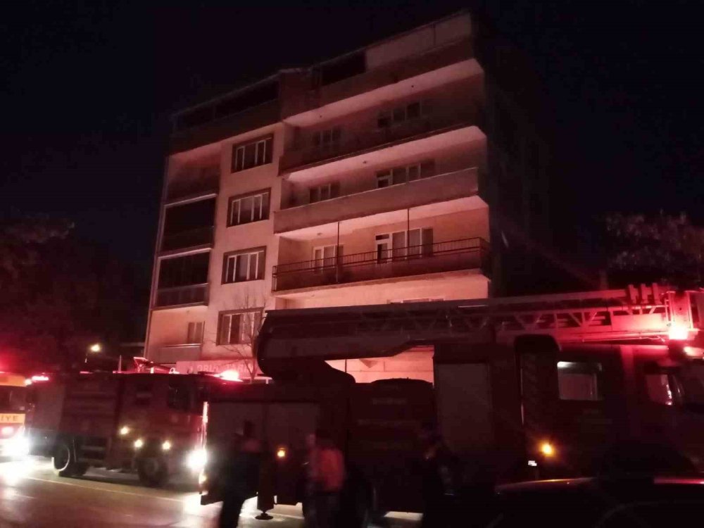 Yangında  Bebek Zehirlendi
