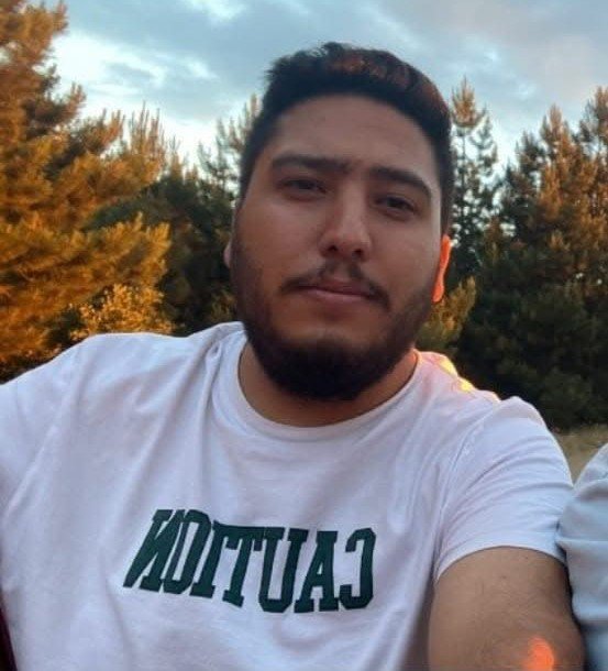 Bariyerlere Çarpan Araç Takla Attı