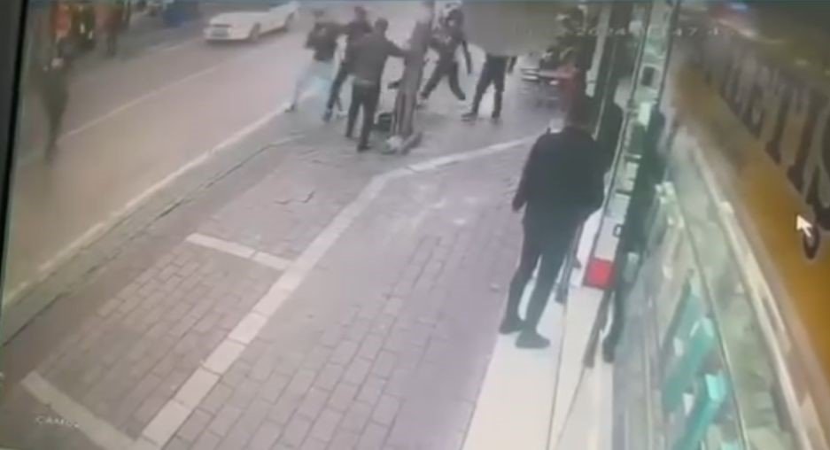 Kavgada Yumruklar Havada Uçuştu