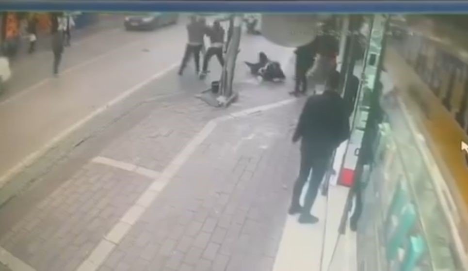 Kavgada Yumruklar Havada Uçuştu