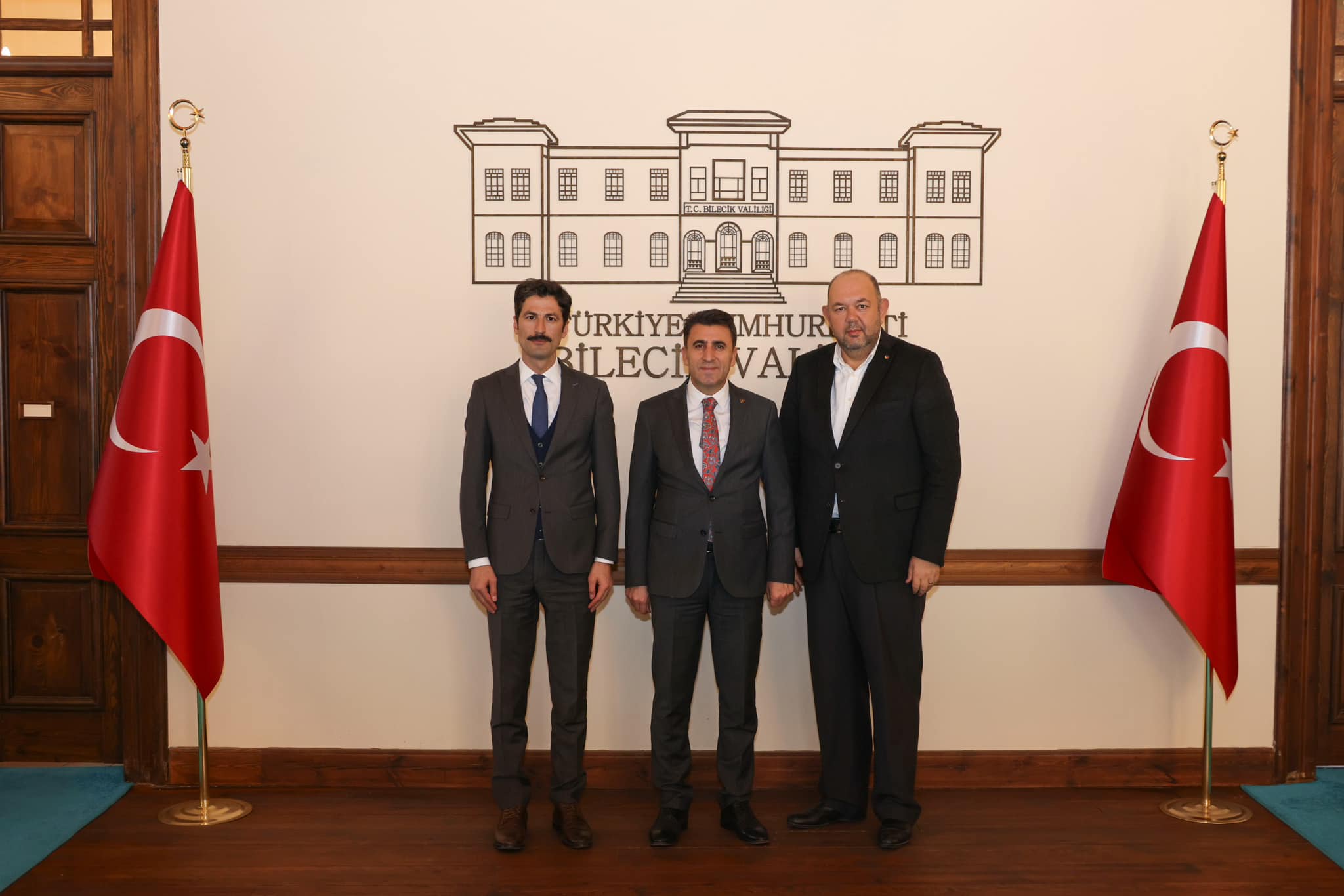 vali-aygol-misafirlerini-agirladi.jpg
