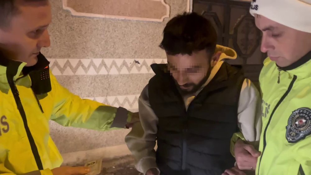Otomobilini bırakarak kaçan sürücü ara sokakta yakalandı