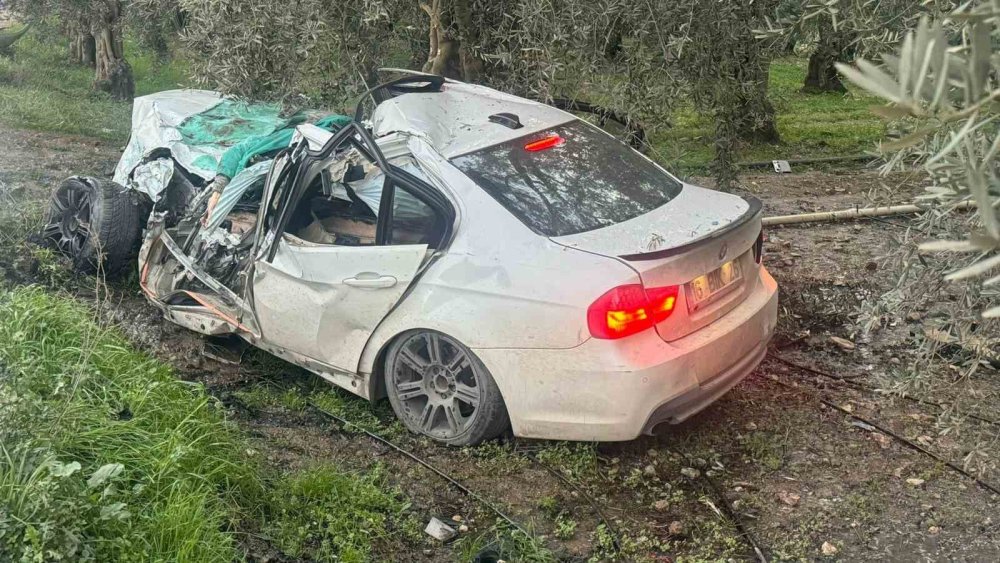 Tankerle Çarpışan Otomobilde Ağır Yaralanan Kişi Hayatını Kaybetti