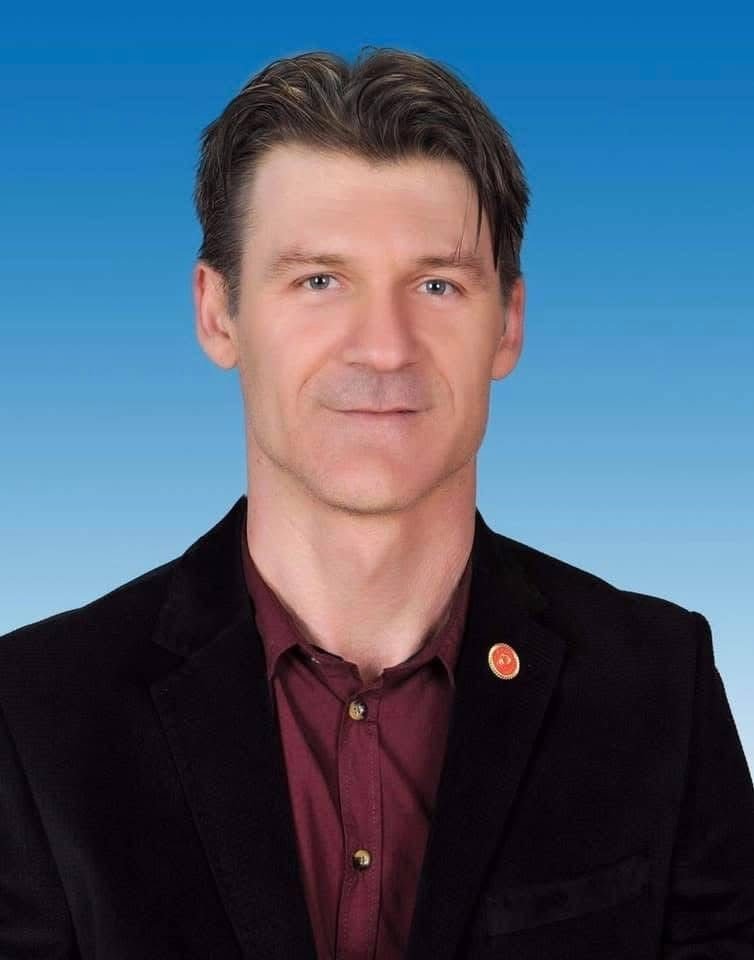 Tankerle Çarpışan Otomobilde Ağır Yaralanan Kişi Hayatını Kaybetti