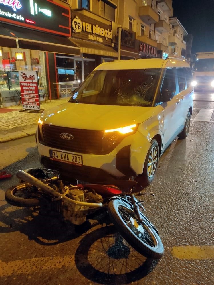 Polisten Kaçarken Kaza Yaptılar