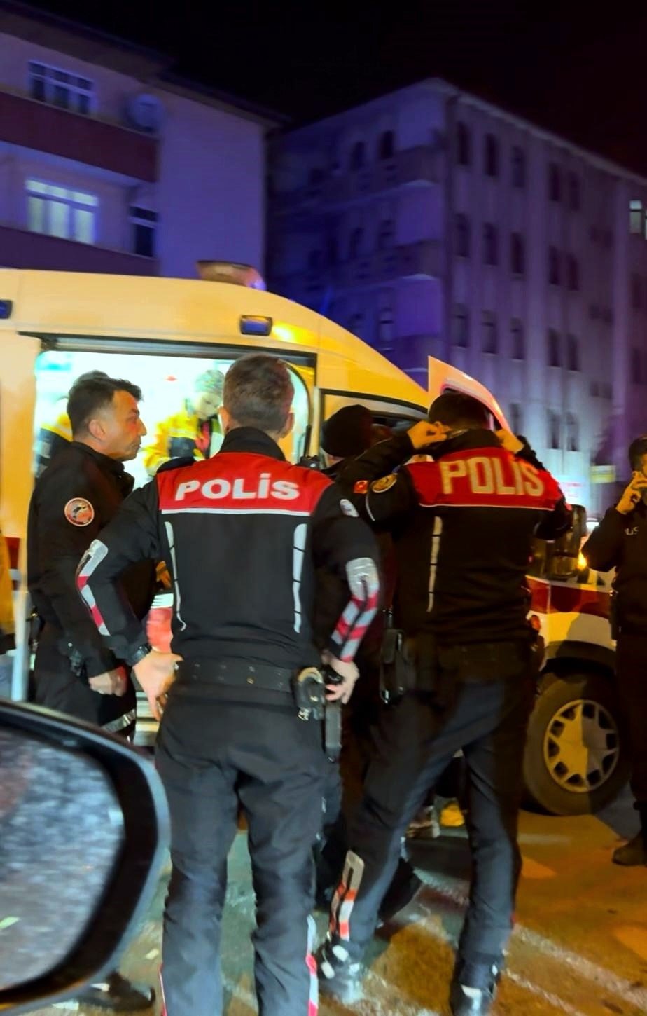 Polisten Kaçarken Kaza Yaptılar
