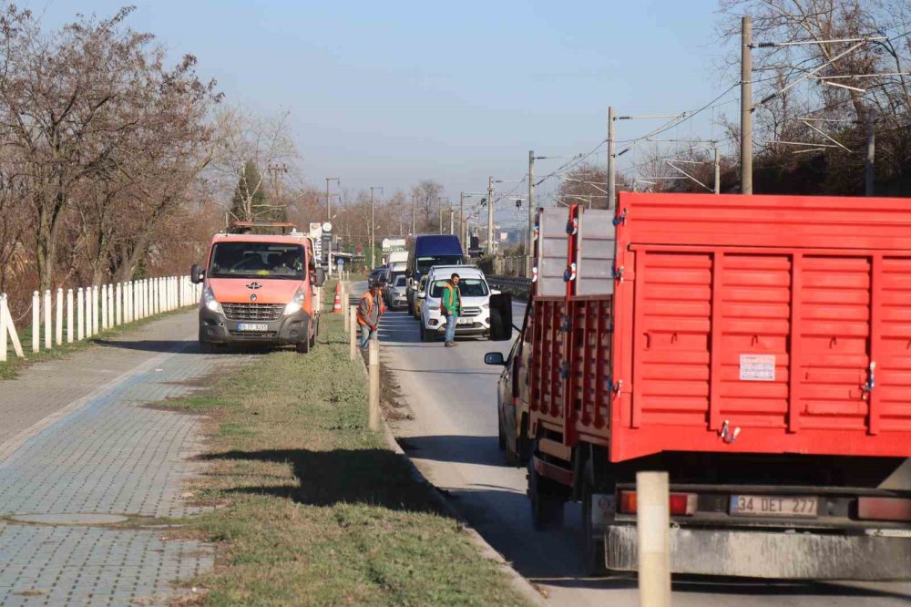 4 Araçlı Zincirleme Kaza: Uzun Araç Kuyrukları Oluştu
