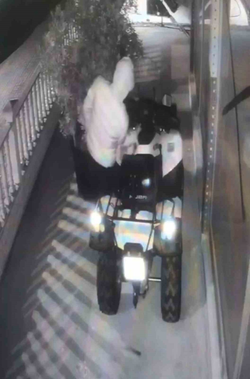 Hırsızlıktan Girdiği Cezaevinden İzne Çıktı, Tekrar Hırsızlık Yaptı