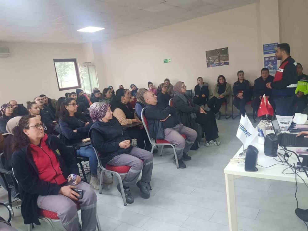 Jandarmadan Fabrika İşçilerine Seminer