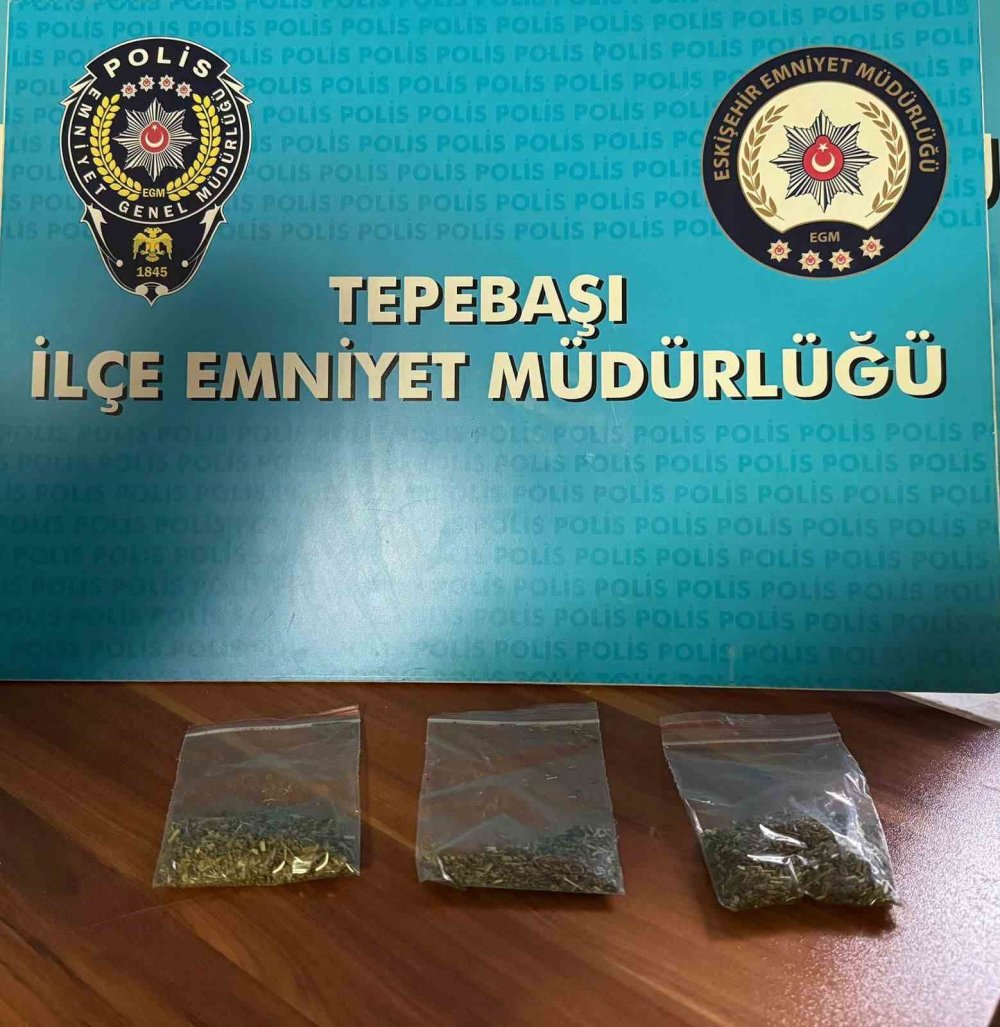 Uyuşturucu Madde Ve Silah Ele Geçirildi