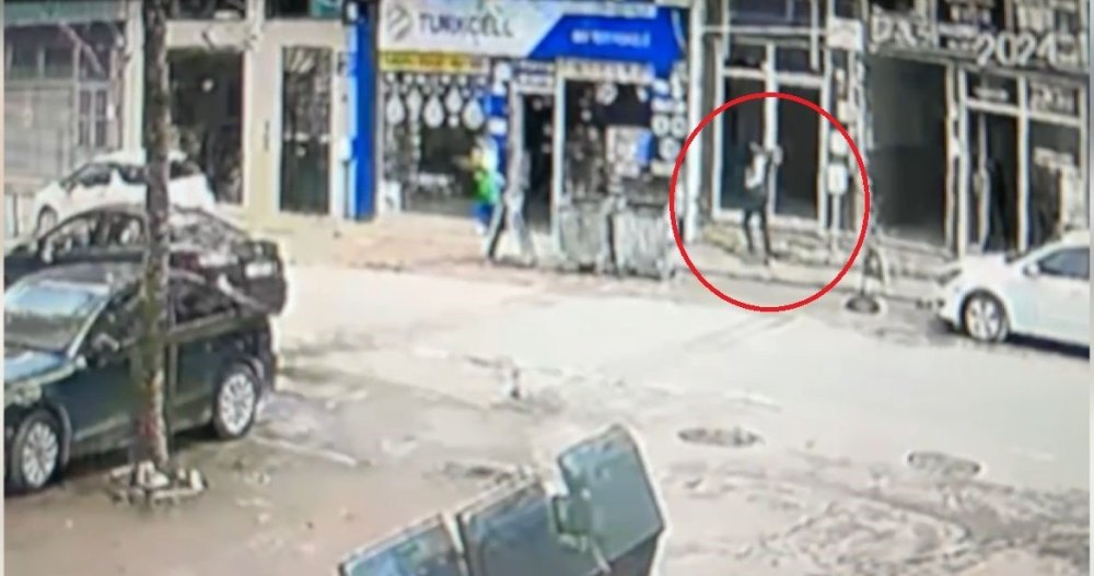 Kendisini Polis Olarak Tanıtarak 1 Milyon Lira Dolandırdı