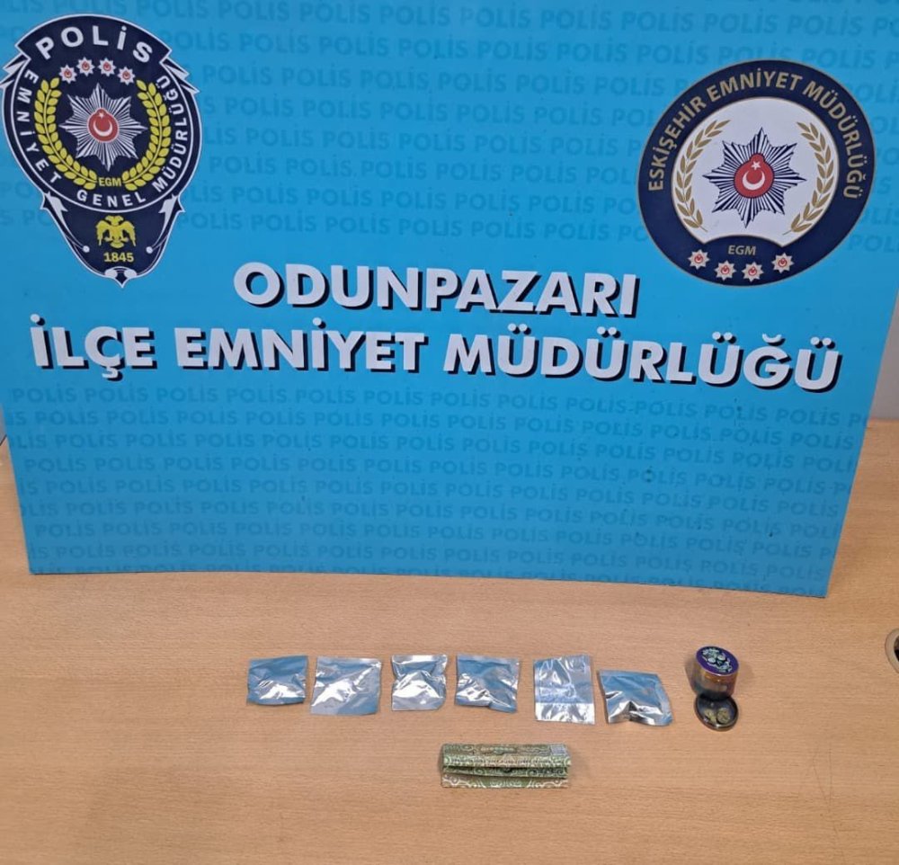 Denetimde Yüzlerce Kişi Ve Araç Kontrol Edildi