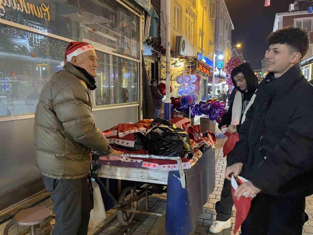 Seyyar Satıcılardan Yılbaşı Mesaisi