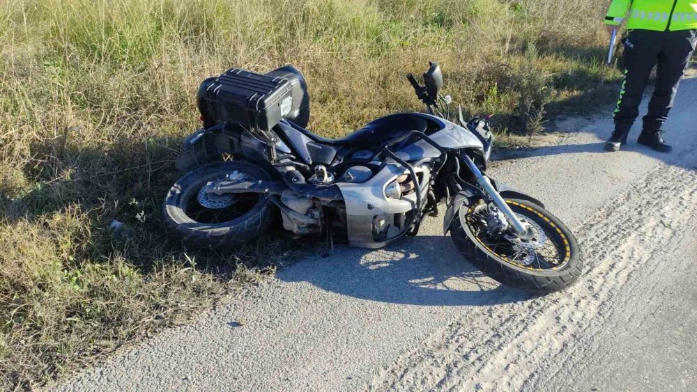 Şerit Değiştiren Otomobilin Çarptığı Motosiklet Sürücüsü Hayatını Kaybetti